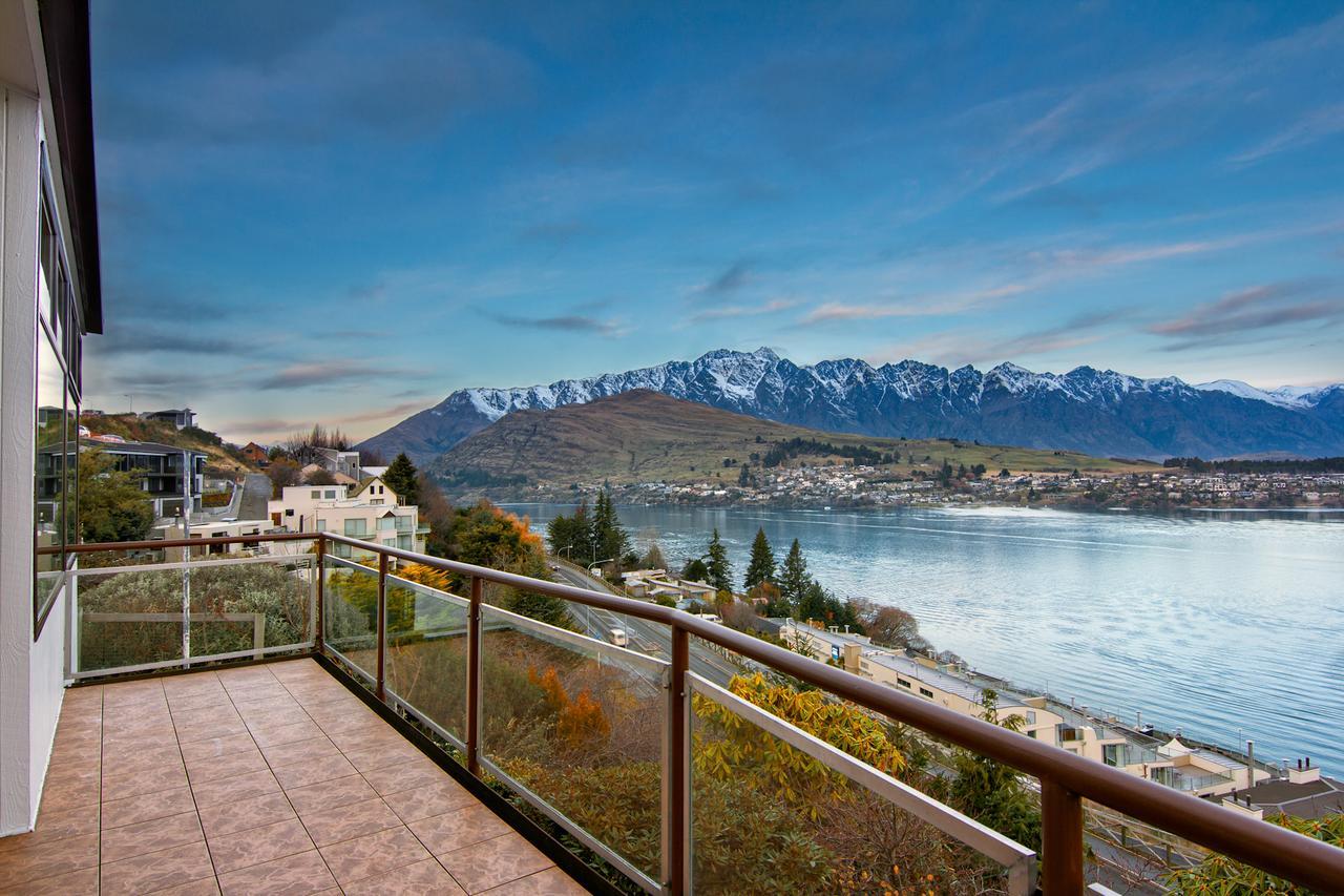 Earnslaw Villa With Lake View クイーンズタウン エクステリア 写真