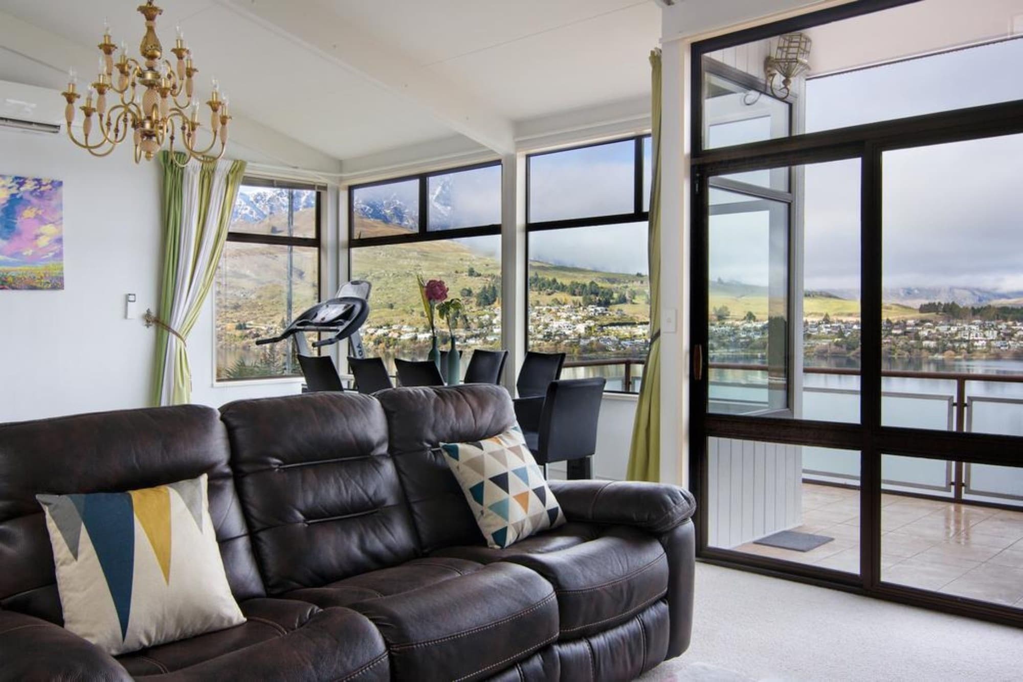 Earnslaw Villa With Lake View クイーンズタウン エクステリア 写真